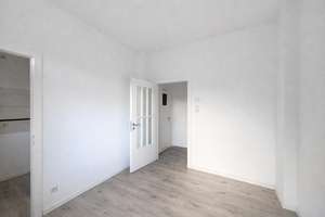 Kernsaniertes City-Apartment mit Zusatzraum & Gartenfläche als zweitem Wohnzimmer – Die vollständige Adresse der Immobilie erhältst du vom Anbieter., 40227 Oberbilk, Düsseldorf – Vorschaubild 11