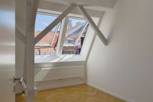 Exklusive 4,5-Zimmer-Altbauwohnung mit Balkon & Klimaanlage in begehrter Lage Am Harras – 81373 Untersendling, München – Vorschaubild 13