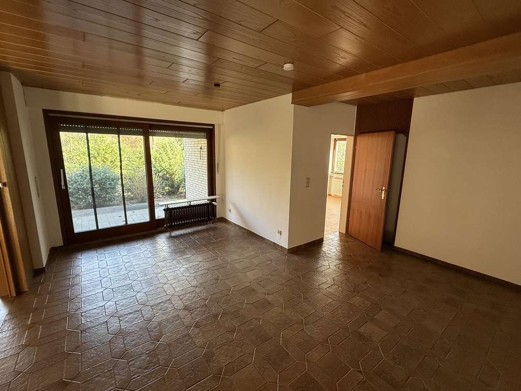 Immobilie in Wardenburg - Einfamilienhaus mit Einliegerwohnung in attraktiver Wohnlage  - Bild 4