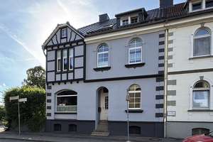 Behagliche Dachgeschosswohnung mit Dachterrasse in Wipperfürth-Kreuzberg zu verkaufen – Westfalenstraße 11, 51688 Wipperfürth – Vorschaubild 2