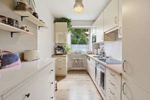 Charmante 3-Zimmer-Wohnung mit Balkon in begehrter Lage von München-Bogenhausen! – Die vollständige Adresse der Immobilie erhältst du vom Anbieter., 81927 Englschalking, München – Vorschaubild 4