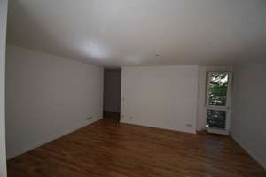 Heusteigviertel: Tolle 2 Zi.-Whg. mit Balkon, EBK und optionaler Garage in ruhiger Seitenstraße – Falbenhennenstr. 3, 70180 Lehen, Stuttgart – Vorschaubild 3