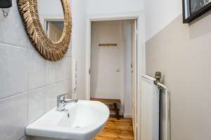 LICHTDURCHFLUTETE ALTBAUWOHNUNG IM PRENZLAUER BERG – Erich-Weinert-Straße 16, 10439 Prenzlauer Berg, Berlin – Vorschaubild 12