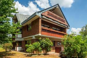 Premiumlage mit Burgblick und traumhaften Garten am Bach – Die vollständige Adresse der Immobilie erhältst du vom Anbieter., 50374 Erftstadt – Vorschaubild 2
