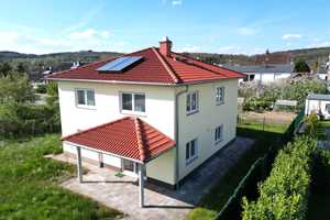Einziehen und Ruhe genießen. Gepflegte Stadtvilla mit Garten in Hadamar-Steinbach – Limburg-Weilburg (Kreis) – Vorschaubild 1
