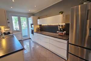 D'dorf-Bilk at its best: 3 Zimmer, 88 m², umfassend saniert, ruhiger Innenhof, top ausgestattet