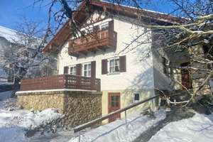Vielseitiges Wohnhaus mit Anbau, Fernblick und großzügigem Grundstück – Alte Römerstr. 12, 84364 Bad Birnbach – Vorschaubild 1