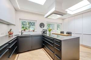 ***Sonnige Villa mit Penthousefeeling, Garten, Terrassen, Schwimmbad und Panoramablick*** – Die vollständige Adresse der Immobilie erhältst du vom Anbieter., 70839 Gerlingen – Vorschaubild 14