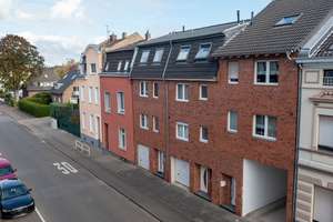 Privatsphäre & Komfort - Reihenhaus mit Garten, Garage & Balkon! – Die vollständige Adresse der Immobilie erhältst du vom Anbieter., 41065 Hardterbroich-Pesch, Mönchengladbach – Vorschaubild 1