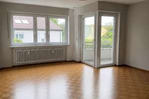 Charmante 4,5-Zimmer-Wohnung mit Balkon und Blick ins Grüne – Stuttgart-Weilimdorf
