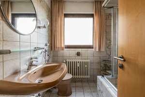 Gut geschnittene 3,5-Raum-Wohnung mit rd. 96 m² und Sonnenbalkon in Burgaltendorf  – Die vollständige Adresse der Immobilie erhältst du vom Anbieter., 45289 Burgaltendorf, Essen – Vorschaubild 9