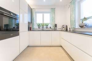 Moderne Neubau-Doppelhaushälfte in Obergriesbach mit Garten und viel Licht – Die vollständige Adresse der Immobilie erhältst du vom Anbieter., 86573 Obergriesbach – Vorschaubild 5