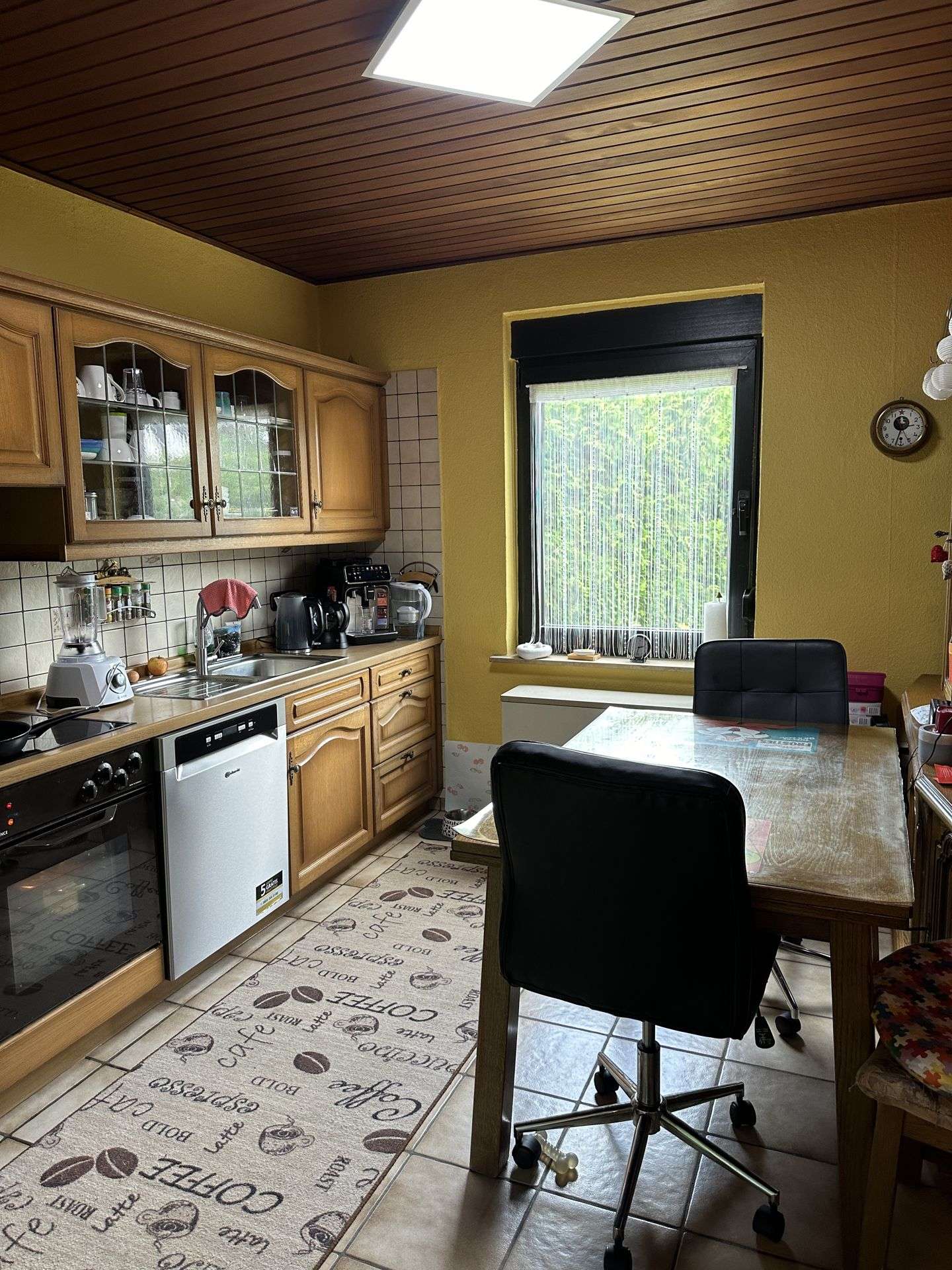 Immobilie in Anschau - Einfamilienwohnhaus mit diversen Nebengebäuden in ruhiger Randlage der Gemeinde Anschau - Bild 6