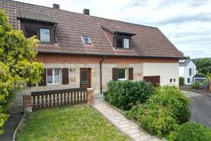 Charmantes Einfamilienhaus mit Garten, Scheune in beliebter Lage! Sofort frei! – Die vollständige Adresse der Immobilie erhältst du vom Anbieter., 95500 Heinersreuth – Vorschaubild 1