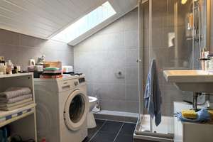 Gepflegtes 3-Parteienhaus auf sonnigem Südgrundstück – Die vollständige Adresse der Immobilie erhältst du vom Anbieter., 81825 Gartenstadt Trudering, München – Vorschaubild 15