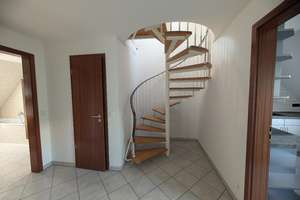 Lebensqualität am Hexbachtal - 2,5 Raum Maisonette - Wohnung mit Sonnen-Balkon und Tiefgaragenplatz – Im Wulve 41, 45359 Schönebeck, Essen – Vorschaubild 3