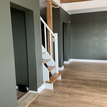 Luxus-Loft mit Galerie & Holzbalken | über 2 Ebenen | Villa in Grünheide | bei Tesla