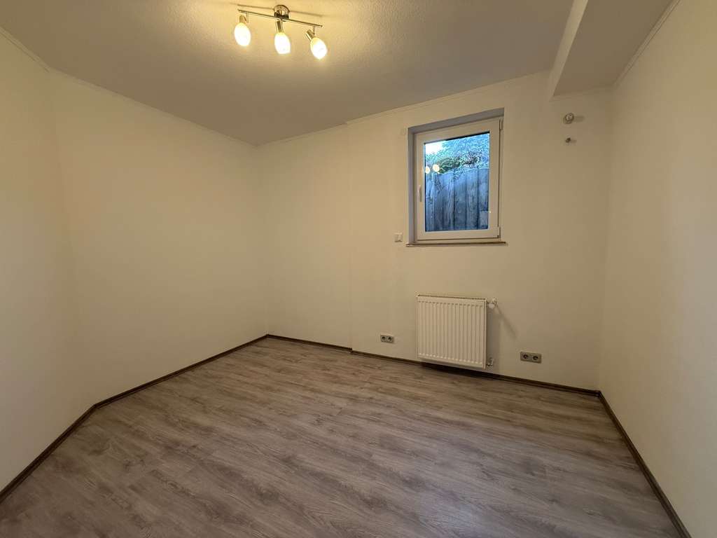 Immobilie in Maintal - **3-Zimmer-Souterrain-Wohnung in Maintal - ideale Kapitalanlage** - Bild 3