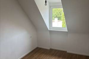 Attraktive 3-Zimmer-DG-Wohnung in Bad Cannstatt – urban wohnen nahe Neckar – Die vollständige Adresse der Immobilie erhältst du vom Anbieter., 70376 Neckarvorstadt, Stuttgart – Vorschaubild 3