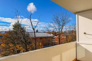 Bezugsfreie 3-Zimmer-Wohnung mit sonnigem Balkon – Die vollständige Adresse der Immobilie erhältst du vom Anbieter., 81241 Pasing, München – Vorschaubild 3