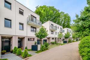Eine sichere Entscheidung. Moderne Doppelhaushälfte, sehr gute Lage, hochwertig ausgestattet. – Die vollständige Adresse der Immobilie erhältst du vom Anbieter., 79183 Waldkirch – Vorschaubild 2