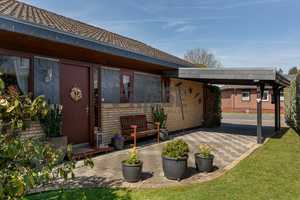 Gepflegter Bungalow in Hohnstorf – Wohnen auf einer Ebene mit liebevoll gestaltetem Garten – Lüneburg (Kreis) – Vorschaubild 1