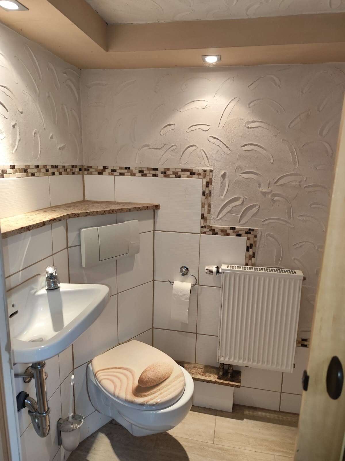 Immobilie in Erbenhausen - Erbenhausen, EFH + Nebengeb. - Bild 2