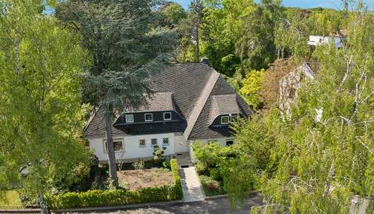 Bild von Zeitlose Eleganz vereint mit wunderschönem, sonnigen Grundstück in Bestlage von Hannover-Waldhausen