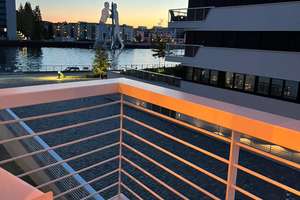 2 ZIMMER Luxus Wohnung - EBK - Wasserblick - Balkone- 1600€ Warm - 1-3 Years contract – Stralauer allee 14, 10245 Friedrichshain, Berlin – Vorschaubild 32