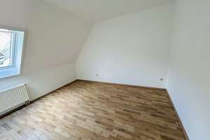 Schöne, sonnige Maisonettewohnung im Mehrfamilienhaus mit Erzgebirgsblick in Hohenstein-Ernstthal – Ottostraße 16, 9337 Hohenstein-Ernstthal – Vorschaubild 12