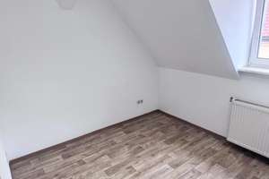 St. Peter ! Nestchen unterm Dach, 1-Zimmer-App., 19 m², Laminat, ohne Balkon, 4.OG ohne Aufzug – Die vollständige Adresse der Immobilie erhältst du vom Anbieter., 90478 Glockenhof, Nürnberg – Vorschaubild 2