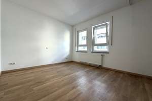 Erlangen von seiner schönsten Seite – modernes Wohnen mit ruhiger Loggia – Die vollständige Adresse der Immobilie erhältst du vom Anbieter., 91052 Stubenloh, Erlangen – Vorschaubild 9