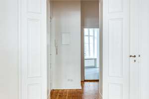 ***Altbau trifft Lebensgefühl: Wohnküche, Wohnsalon und Terrasse am Kollwitzplatz*** – Die vollständige Adresse der Immobilie erhältst du vom Anbieter., 10435 Prenzlauer Berg, Berlin – Vorschaubild 25