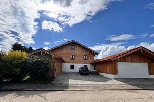 Familienhaus mit Kaminfeuer und Pool & modernes Gartenhaus – Die vollständige Adresse der Immobilie erhältst du vom Anbieter., 83626 Valley – Vorschaubild 1