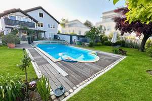 **EXKLUSIVES Mehrfamilienhaus mit Photovoltaikanlage - großer Garten und idyllischer Pool!!**