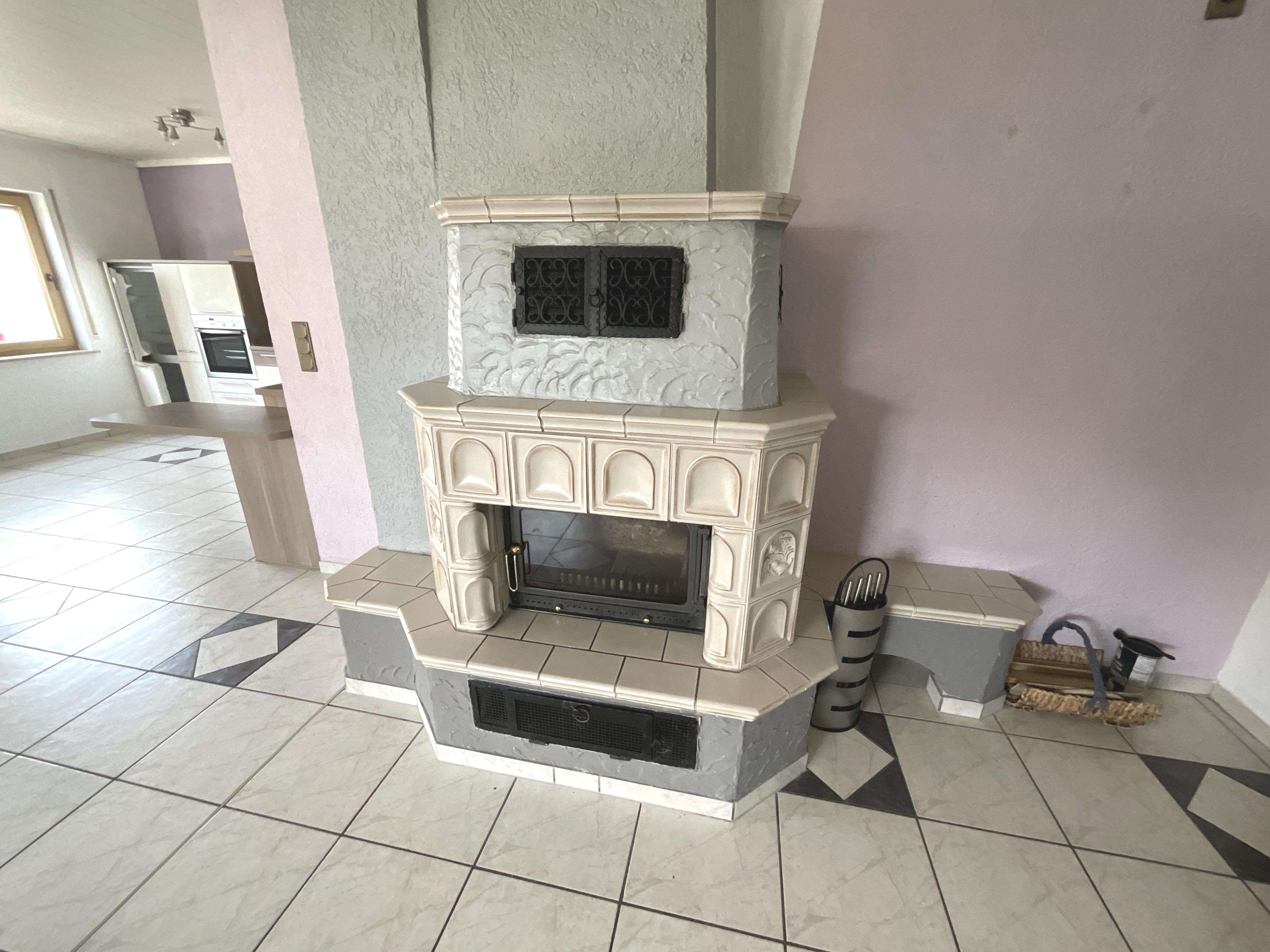 Immobilie in Andernach - Hier können Sie sofort einziehen. Inclusive Einbauküche, Kamin & Balkon. - Bild 9