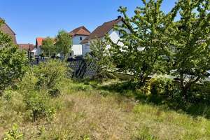 Freistehendes Einfamilienhaus mit
Einliegerwohnung, Garage & großer Terrasse – Die vollständige Adresse der Immobilie erhältst du vom Anbieter., 64839 Münster – Vorschaubild 3
