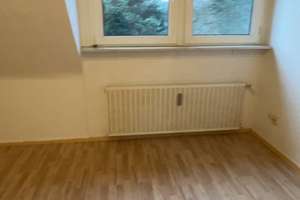 von PRIVAT: ruhig und schön wohnen: 3,5 Z | 2. OG | KM 494€ – Fernewaldstraße 37, 46119 Klosterhardt-Nord, Oberhausen – Vorschaubild 6
