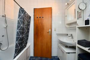 Helle, voll möblierte, großzügige Wohnung mit Balkon in Stuttgart Obertürkheim – Die vollständige Adresse der Immobilie erhältst du vom Anbieter., 70329 Obertürkheim (Ortsteil), Stuttgart – Vorschaubild 14