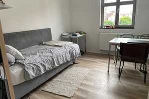 Schönes, möbliertes Studentenzimmer zu vermieten – Hauptstrasse 103, 91054 Erlangen – Vorschaubild 3
