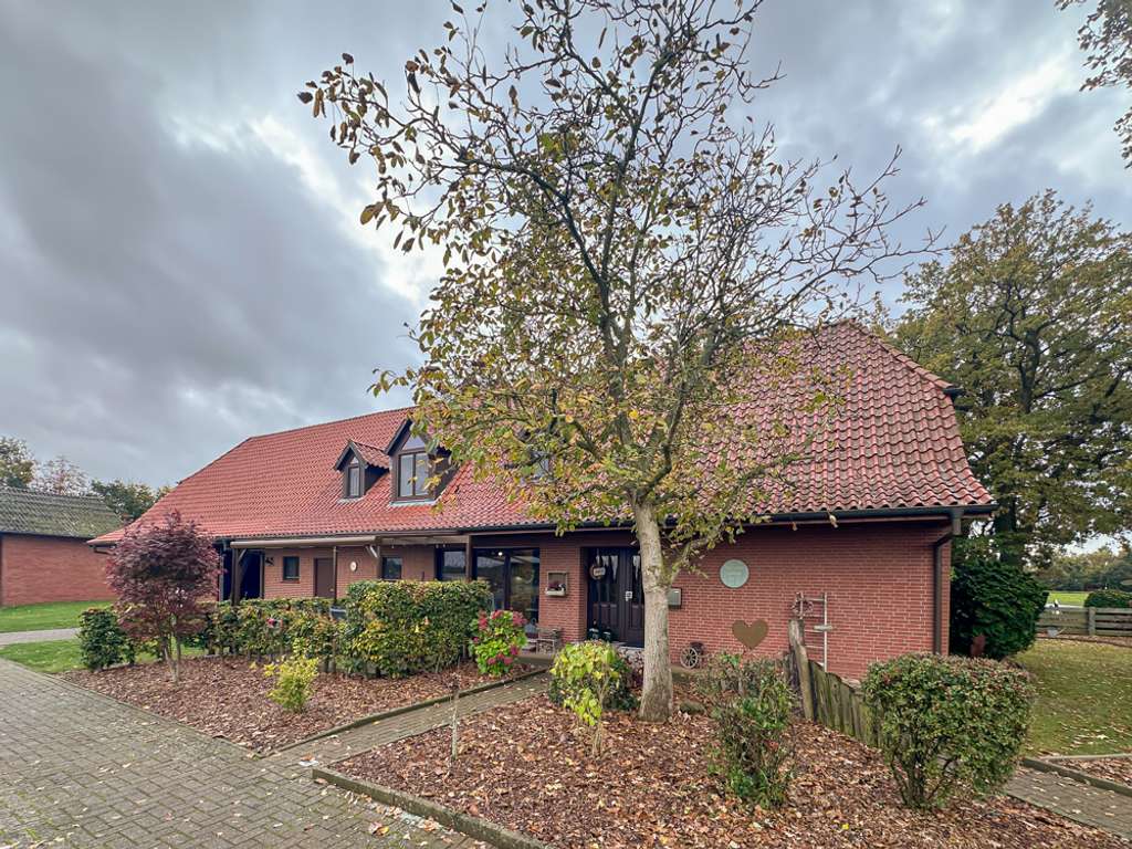 Immobilie in Sulingen - Saniertes Einfamilienhaus im Sulinger Osten – ideal für Handwerker, Tierfreunde und Familien - Bild 1