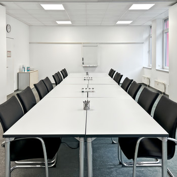 Großraumbüros für 10 Personen in HQ Dornhoffstrasse