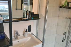 Schönes 2.5 Zi Penthouse, Citynah, Dachterrasse – Die vollständige Adresse der Immobilie erhältst du vom Anbieter., 28195 Bahnhofsvorstadt, Bremen – Vorschaubild 3