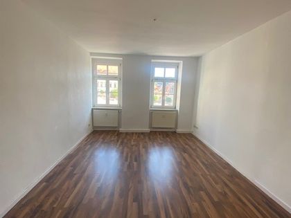 3 buy Raum Wohnung am Stadtrand von Nossen -Miete