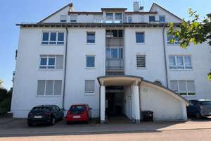Modernes Wohnen mit Balkon und Tiefgaragenstellplatz. 3-Zimmer-Wohnung in Angersdorf.