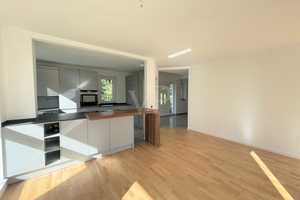 Modernes Architektenhaus in Usingen - mit Garten, Doppelgarage, EBK und Einliegerbereich – Hochtaunuskreis – Vorschaubild 8