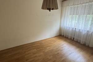 von privat: Reihenmittelhaus mit Garage in Schwaig – Die vollständige Adresse der Immobilie erhältst du vom Anbieter., 90571 Schwaig bei Nürnberg – Vorschaubild 11