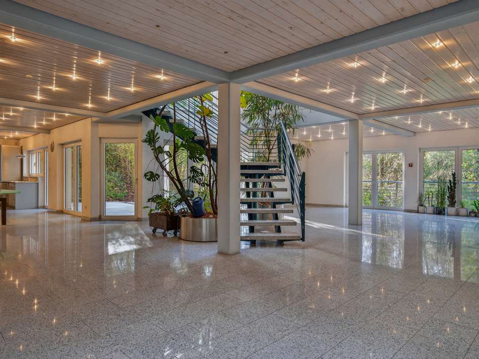 Wohn & Esszimmer mit Terrasse