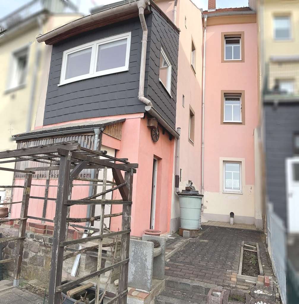 Immobilie in Leisnig - Saniertes Reihenmittelhaus mit Garage - Bild 0