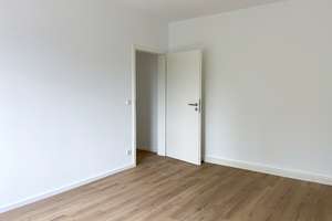 KERNSANIERTE Wohnung mit TOP Ausstattung – Helmstraße 19, 45359 Frintrop, Essen – Vorschaubild 2